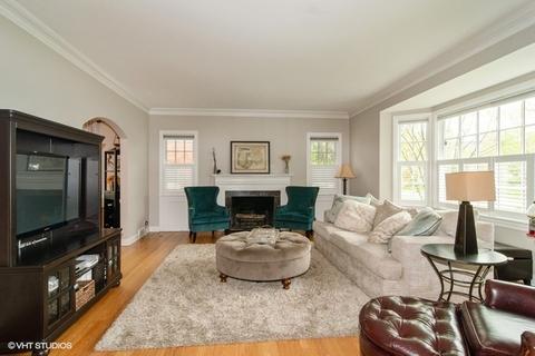 397 Downing Rd, Riverside, IL 60546 photo 2