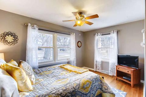 1434 Maple Ln, Elgin, IL 60123 photo 19