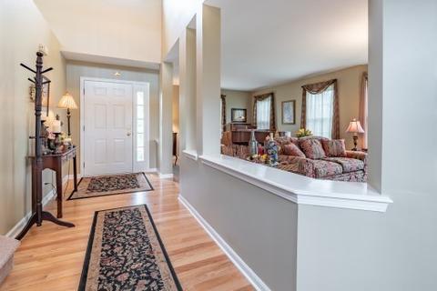 907 Angle Tarn, West Dundee, IL 60118 photo 3