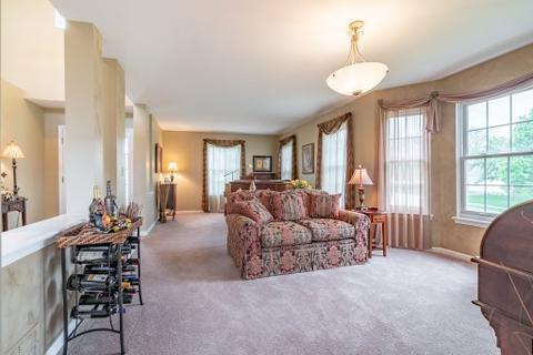 907 Angle Tarn, West Dundee, IL 60118 photo 4