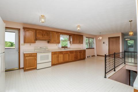 17717 Parnell Rd, Dewitt, IL 61735 photo 3