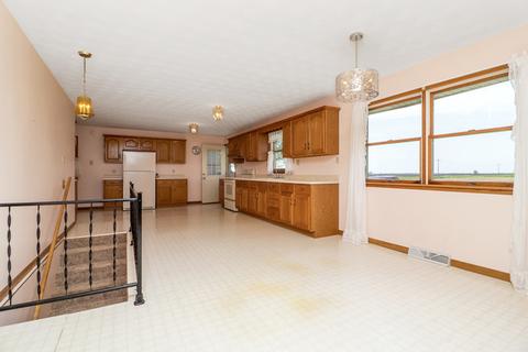17717 Parnell Rd, Dewitt, IL 61735 photo 8
