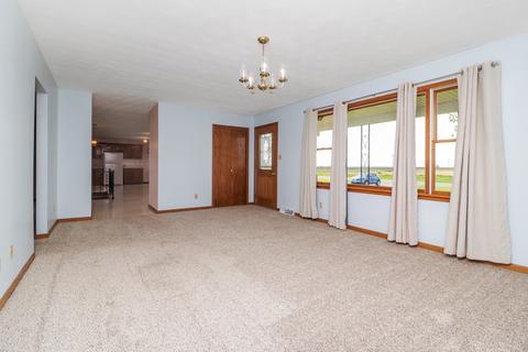 17717 Parnell Rd, Dewitt, IL 61735 photo 12