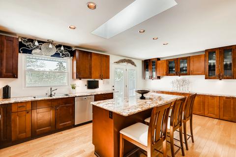 855 Harrison Ln, Hoffman Estates, IL 60192 photo 10