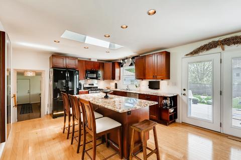 855 Harrison Ln, Hoffman Estates, IL 60192 photo 7