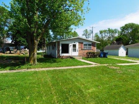 121 N Ash St, Cullom, IL 60929 photo 3