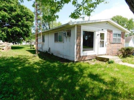 121 N Ash St, Cullom, IL 60929 photo 2