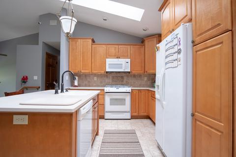 395 Eyre Ln, Davis, IL 61019 photo 9
