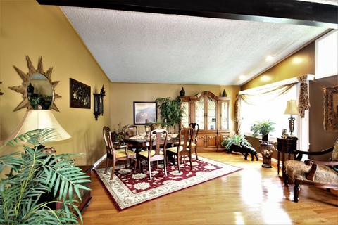 34 E Jeffery Ave, Wheeling, IL 60090 photo 4