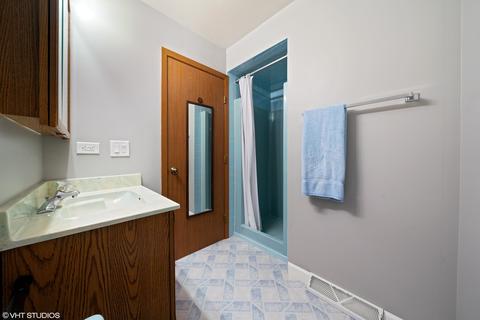 488 E Lorraine Ave, Addison, IL 60101 photo 6
