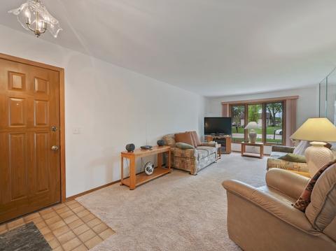 488 E Lorraine Ave, Addison, IL 60101 photo 3
