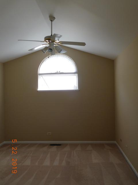 633 Cobblestone Ct, Elgin, IL 60120 photo 10