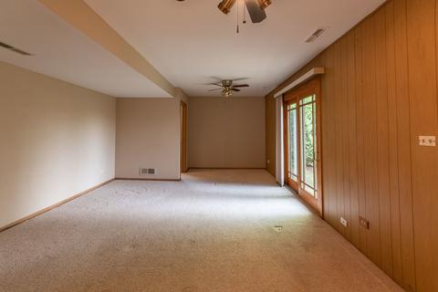 900 Blaze Trl, Wheeling, IL 60090 photo 11