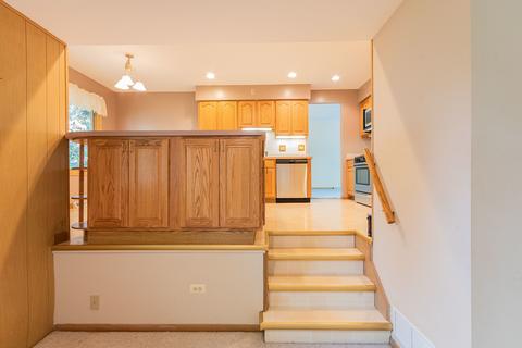900 Blaze Trl, Wheeling, IL 60090 photo 5