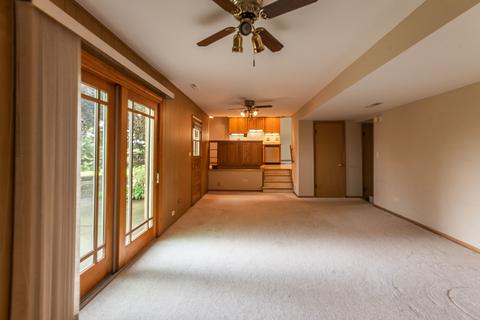 900 Blaze Trl, Wheeling, IL 60090 photo 12
