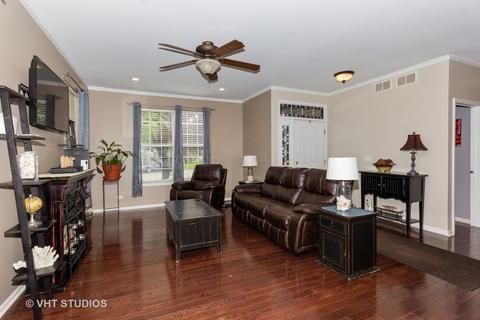2109 Vermette Cir, Plainfield, IL 60586 photo 2