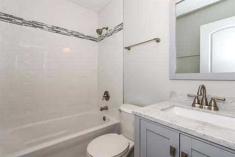 2002 W Parkview Cir, Hoffman Estates, IL 60169 photo 26