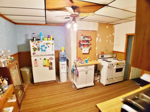 412 E Walnut St, Oglesby, IL 61348 photo 13