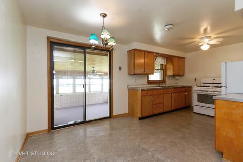 1421 S 4th Ave, Kankakee, IL 60901 photo 3