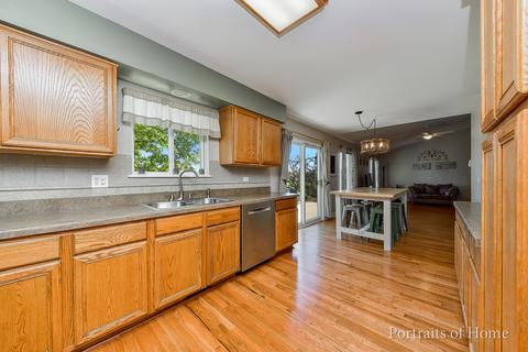 2680 Stuart Kaplan Dr, Aurora, IL 60503 photo 2