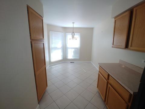 1007 Georgian Pl, Bartlett, IL 60103 photo 3