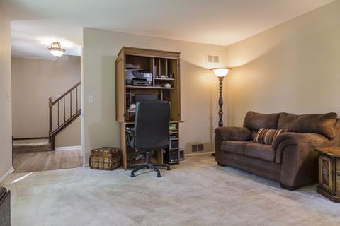 105 Pipers Dr, Bartlett, IL 60103 photo 3