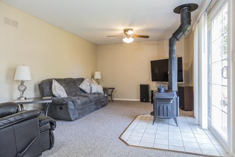 105 Pipers Dr, Bartlett, IL 60103 photo 9
