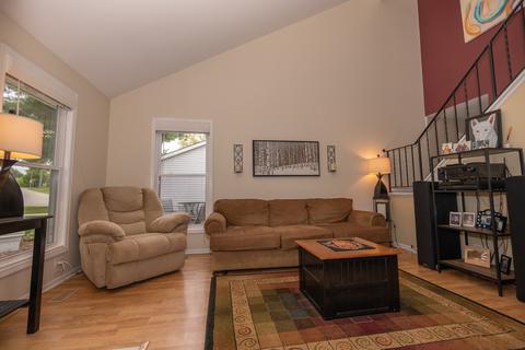 1103 Compton Ave, Algonquin, IL 60102 photo 3