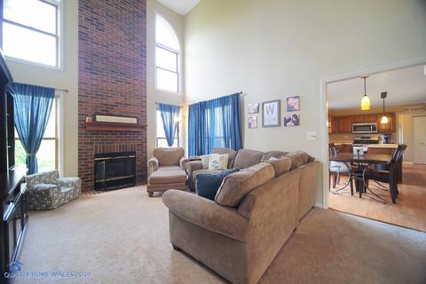 1950 Peach Tree Ln, Algonquin, IL 60102 photo 9