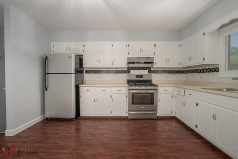 297 5th St, Wheeling, IL 60090 photo 5