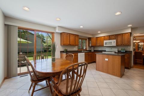 1901 E Seneca Ln, Mount Prospect, IL 60056 photo 7