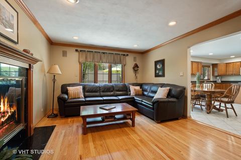 1901 E Seneca Ln, Mount Prospect, IL 60056 photo 9