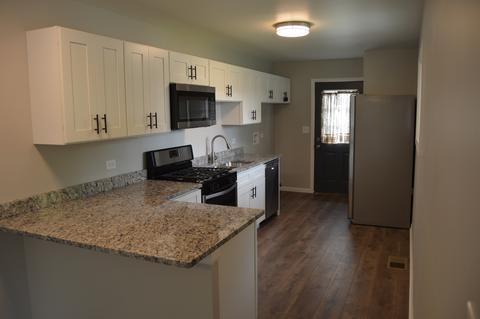 347 Maureen Dr, Wheeling, IL 60090 photo 3