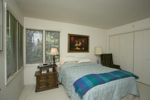 1409 Lorete Ln, Northbrook, IL 60062 photo 11