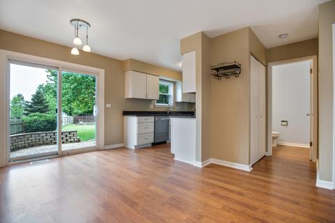 1061 Timberwood Ln, Algonquin, IL 60102 photo 3