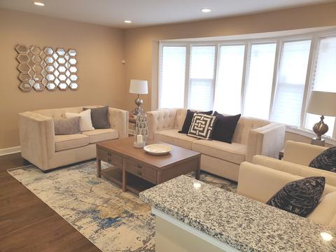 527 E 87th St, Chicago, IL 60619 photo 2