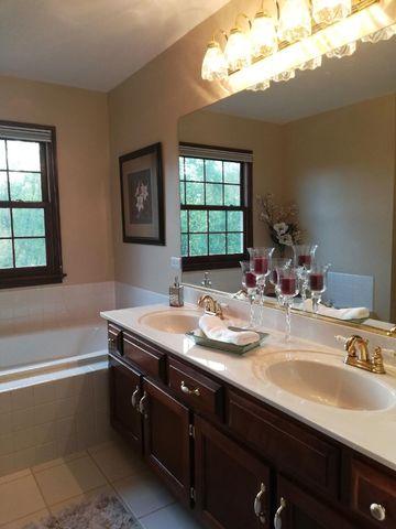 1252 Deerpath Ct, Bartlett, IL 60103 photo 27