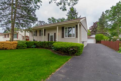 1085 Valley Stream Dr, Wheeling, IL 60090 photo 2