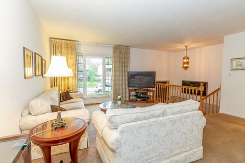 1085 Valley Stream Dr, Wheeling, IL 60090 photo 6