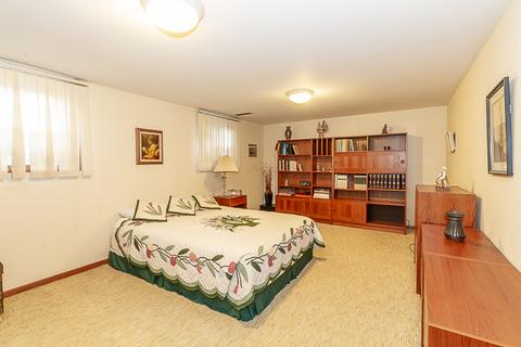 1085 Valley Stream Dr, Wheeling, IL 60090 photo 17