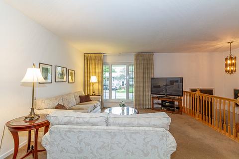 1085 Valley Stream Dr, Wheeling, IL 60090 photo 5