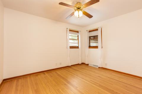 8225 Normandy Ave, Burbank, IL 60459 photo 12
