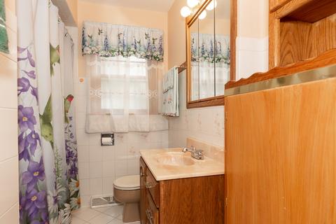 8225 Normandy Ave, Burbank, IL 60459 photo 14
