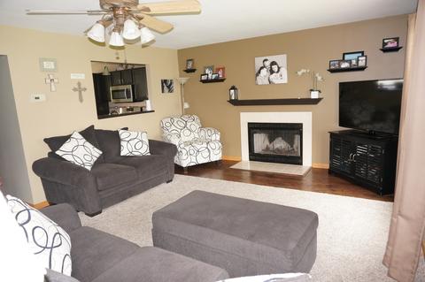 4223 Ashcott Ln, Plainfield, IL 60586 photo 2
