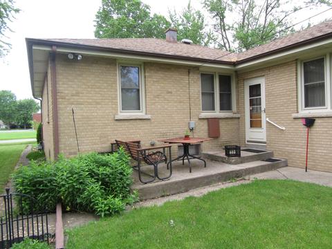 450 S May Ave, Kankakee, IL 60901 photo 2