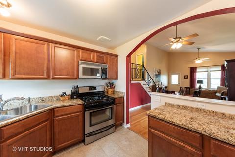 2209 Kingfisher Ln, Rolling Meadows, IL 60008 photo 5