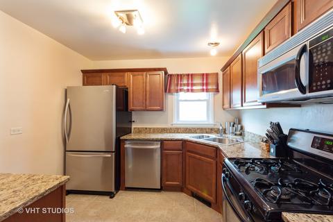2209 Kingfisher Ln, Rolling Meadows, IL 60008 photo 4
