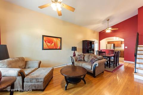 2209 Kingfisher Ln, Rolling Meadows, IL 60008 photo 2
