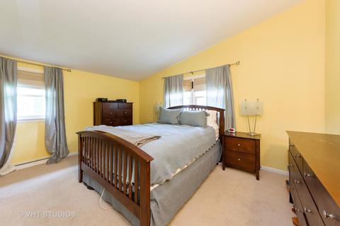 2209 Kingfisher Ln, Rolling Meadows, IL 60008 photo 6