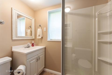 2209 Kingfisher Ln, Rolling Meadows, IL 60008 photo 11